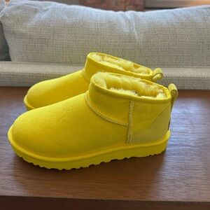 UGG ultra mini